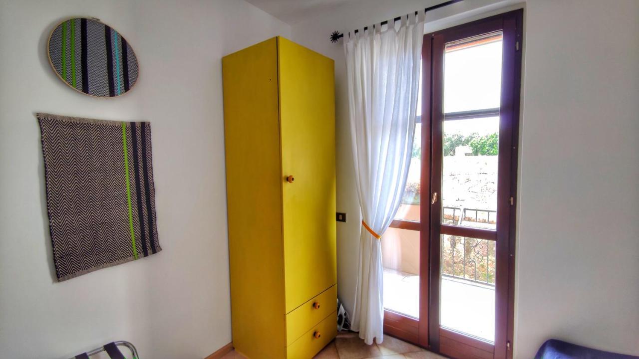 Temo River House Romantic Balcony And Peaceful Retreat In The Heart Of Bosa Exterior foto